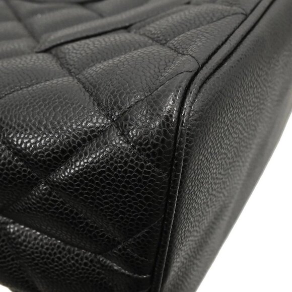 Chanel Black Calfskin Medallion Tote Handbag 155095 - Picture 4 of 10